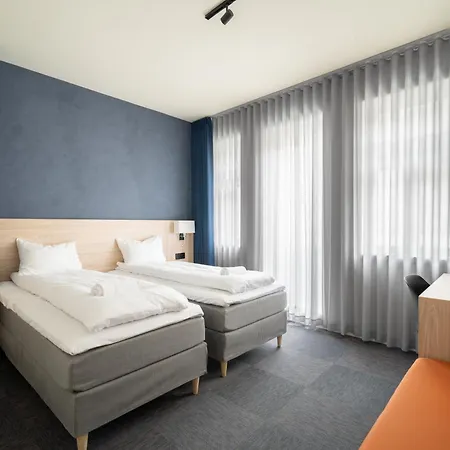 Hotel Breeze Victoria *